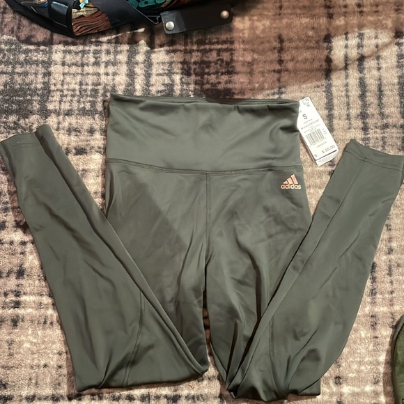 BNWT Adidas leggings - Picture 2 of 4